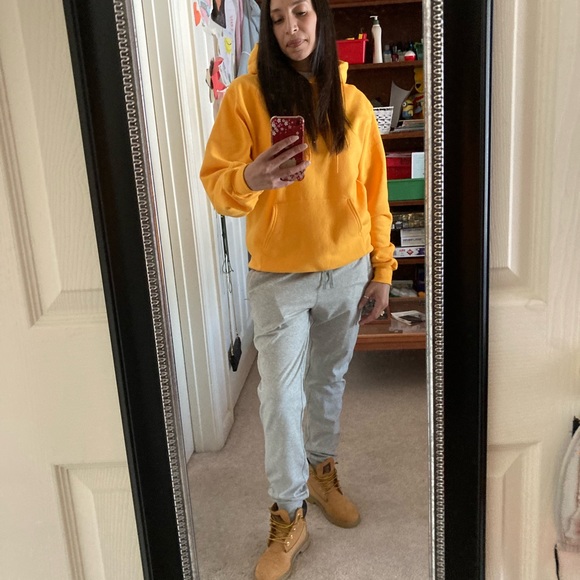 Meet your Posher, Ebony - Picture 11 of 17